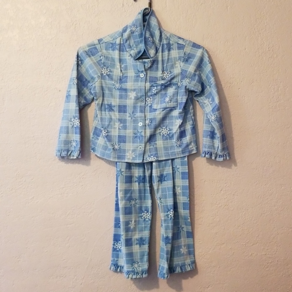 Super cute Clockwise Pajama Set!